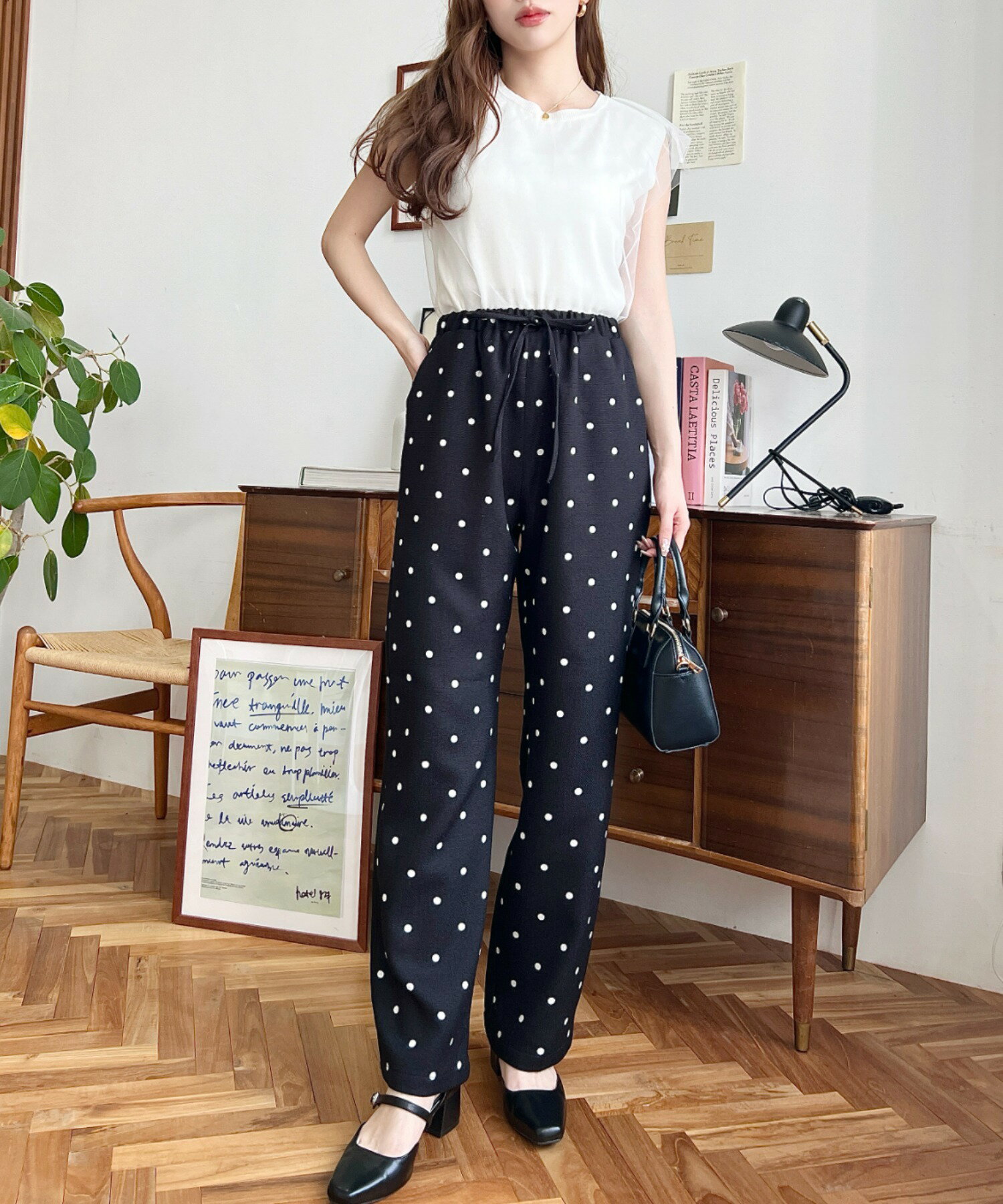 moment+のフェイクレザー ミニボストンショルダーバッグを使ったコーディネートを紹介します。｜Rakuten Fashion(楽天ファッション／旧楽天ブランドアベニュー)5462010