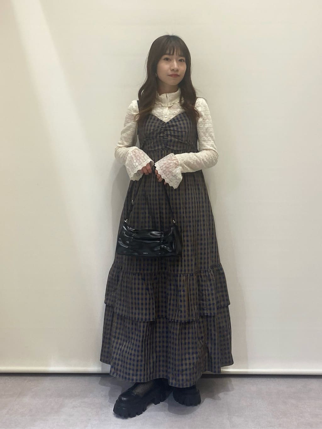 Vinのギンガムチェックティアードキャミワンピースを使ったコーディネートを紹介します。｜Rakuten Fashion(楽天ファッション／旧楽天ブランドアベニュー)5464131