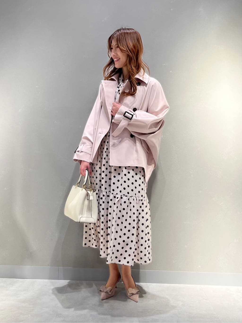 Vinのトレンチデザインドルマンコートを使ったコーディネートを紹介します。｜Rakuten Fashion(楽天ファッション／旧楽天ブランドアベニュー)5468829