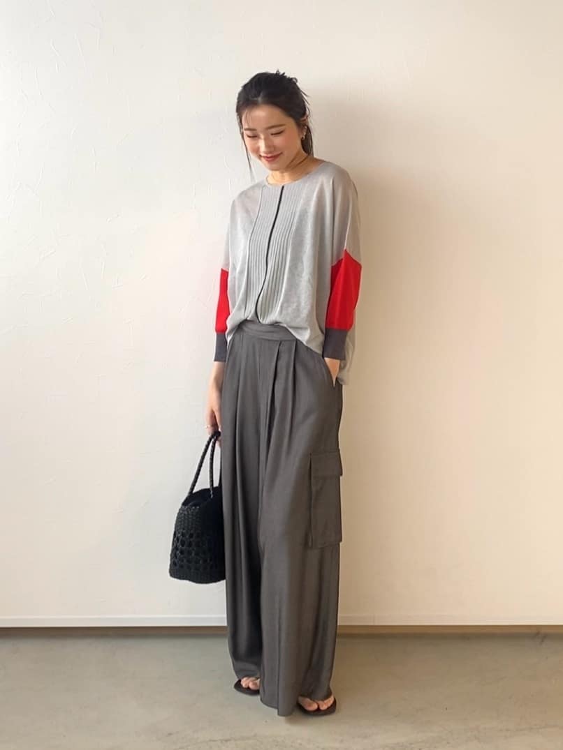 MAYSON GREYのバイカラースリーブニットプルオーバー≪手洗い可能≫を使ったコーディネートを紹介します。｜Rakuten Fashion(楽天ファッション／旧楽天ブランドアベニュー)5472181