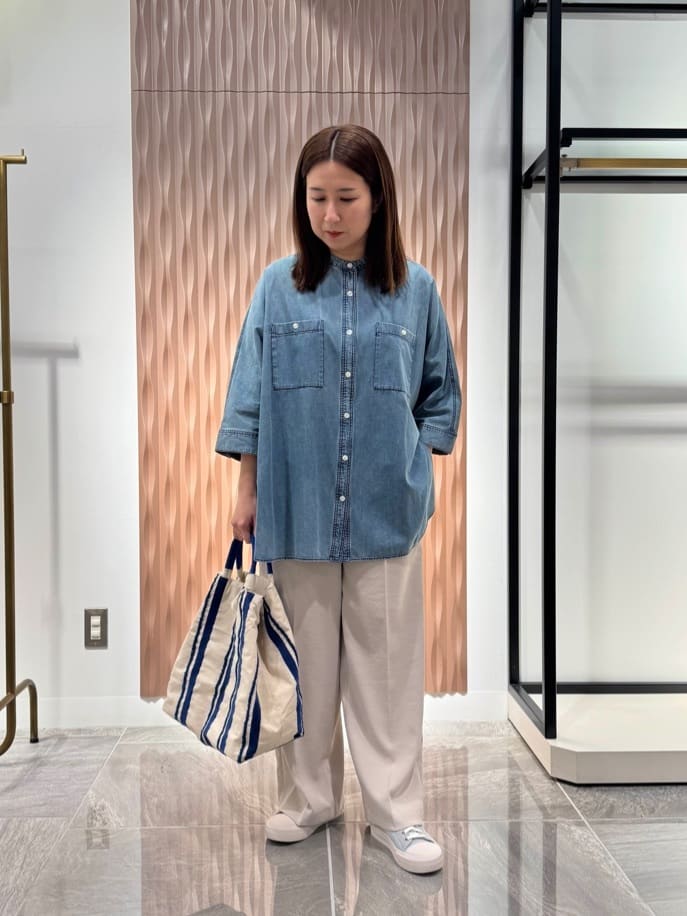 Vinのドルマンデニムシャツを使ったコーディネートを紹介します。｜Rakuten Fashion(楽天ファッション／旧楽天ブランドアベニュー)5473155