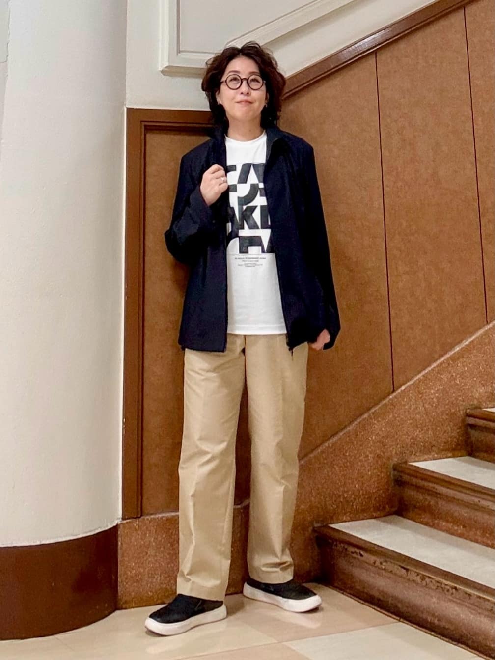 TAKEO KIKUCHIの【THE FLAGSHIP】先染めギャバジン チノスラックスを使ったコーディネートを紹介します。｜Rakuten Fashion(楽天ファッション／旧楽天ブランドアベニュー)5474178