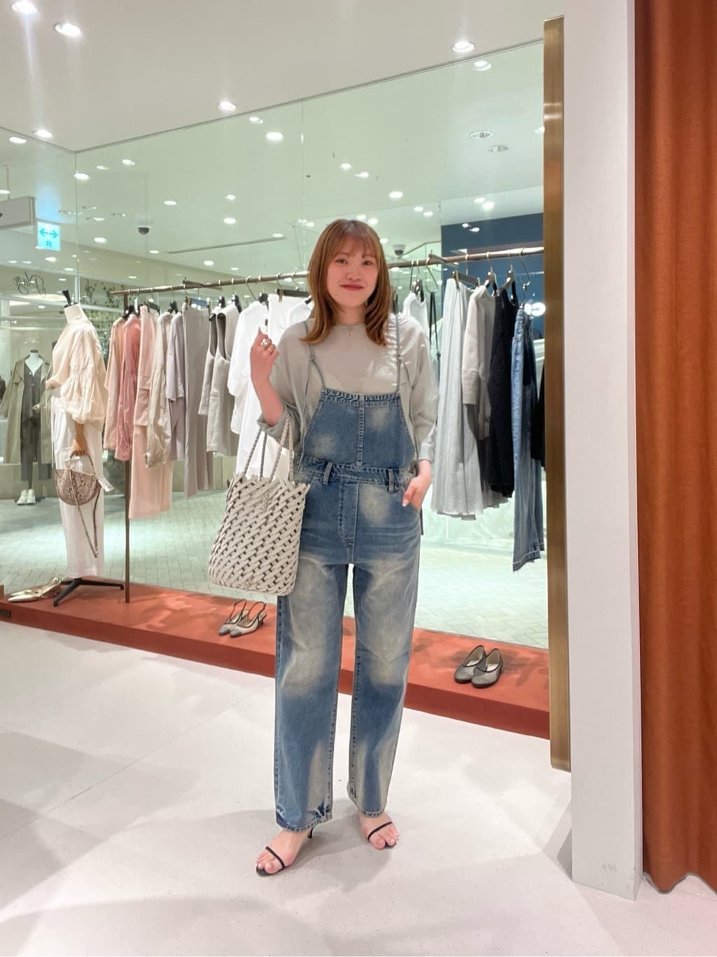 Whim GazetteのDENIM ALL IN ONE2を使ったコーディネート Whim GazetteのDENIM ALL IN ONE2を使ったコーディネート