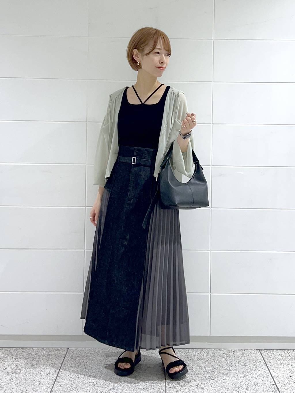mysty womanの【リバイバル!】楊柳シアーZIPパーカーを使ったコーディネートを紹介します。｜Rakuten Fashion(楽天ファッション／旧楽天ブランドアベニュー)5483579