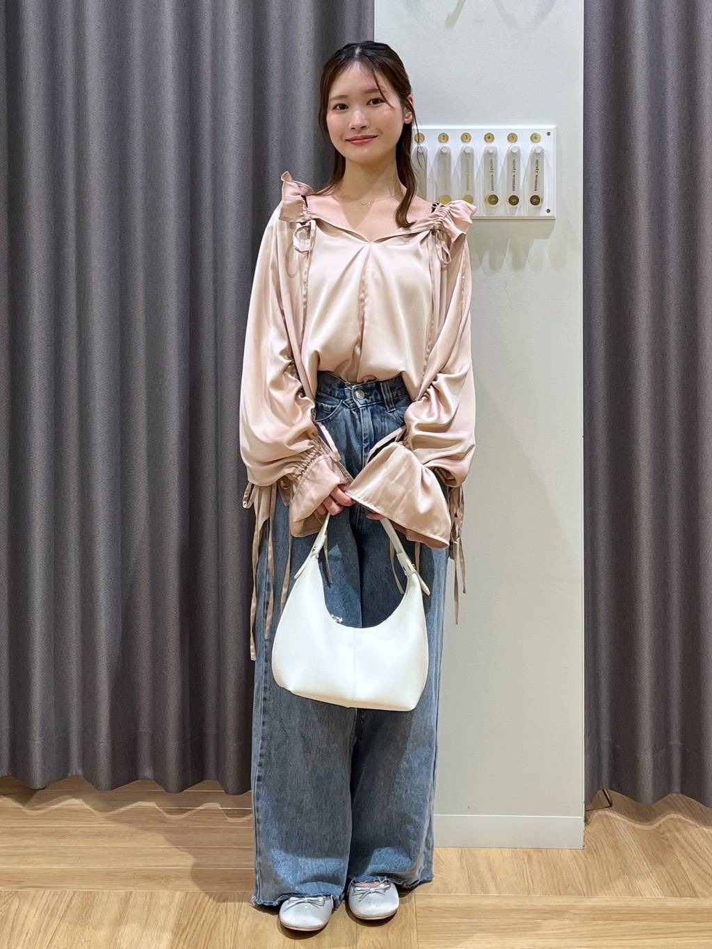 mysty womanの【鈴木ゆうかさん着用アイテム】リボンスタッズバレエを使ったコーディネートを紹介します。｜Rakuten Fashion(楽天ファッション／旧楽天ブランドアベニュー)5483671