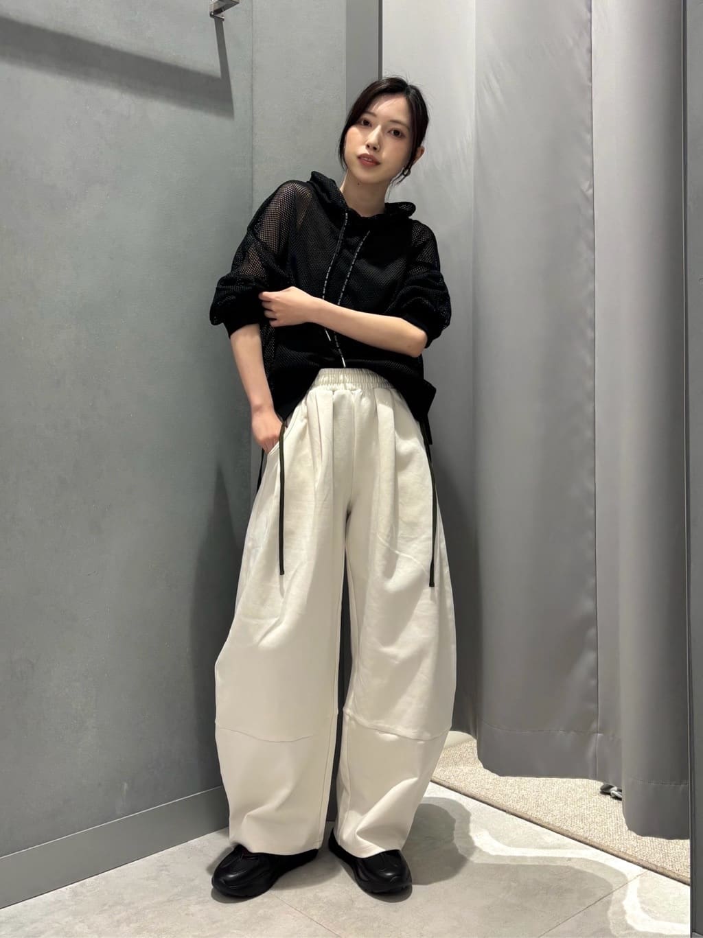 Vinのメッシュフーディープルオーバーを使ったコーディネートを紹介します。｜Rakuten Fashion(楽天ファッション／旧楽天ブランドアベニュー)5492143