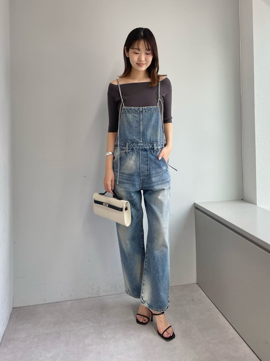Whim Gazetteのデニムスリットスカートを使ったコーディネート Whim Gazetteのデニムスリットスカートを使ったコーディネート
