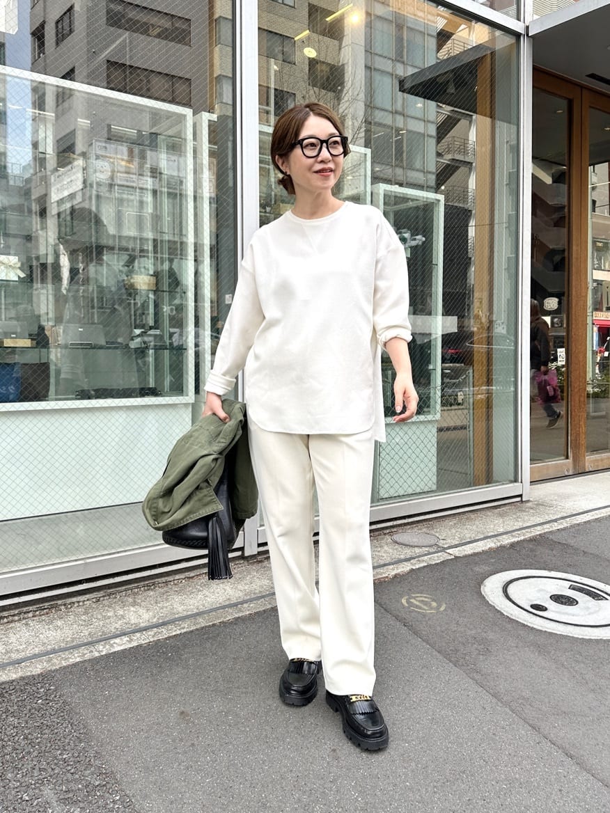 Whim Gazetteのドロストデニムパンツを使ったコーディネート Whim Gazetteのドロストデニムパンツを使ったコーディネート