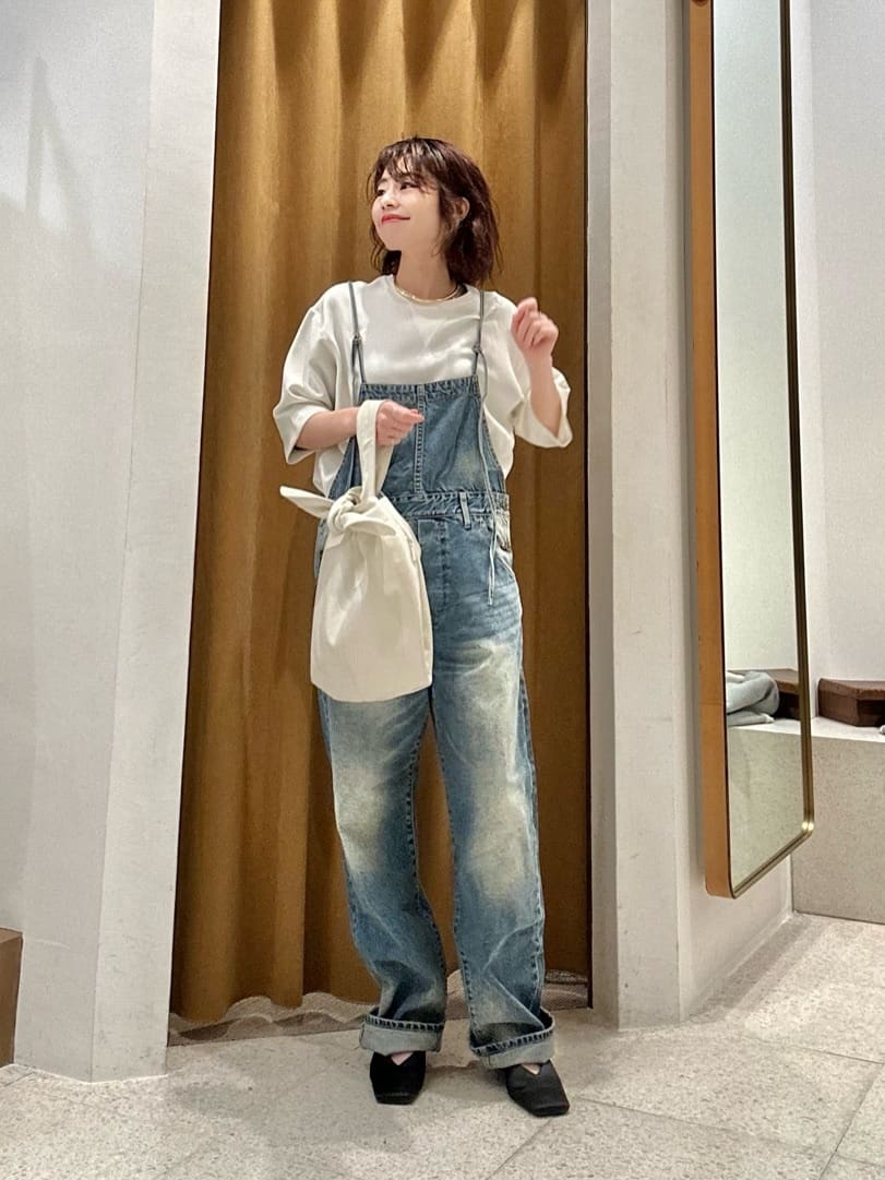 Whim Gazetteのドロストデニムパンツを使ったコーディネート Whim Gazetteのドロストデニムパンツを使ったコーディネート