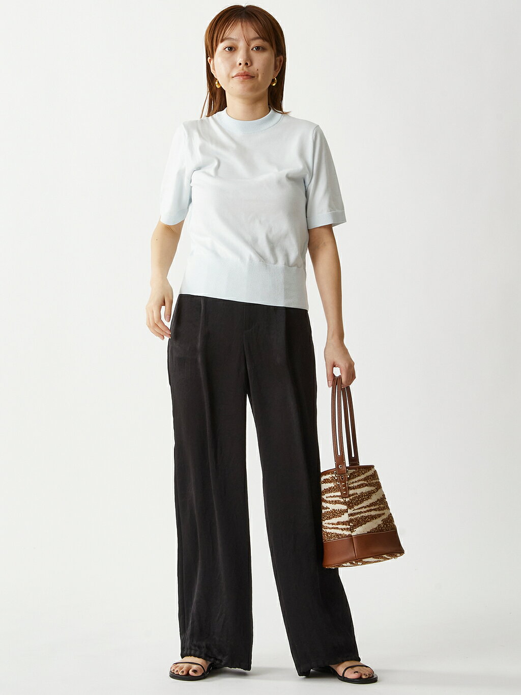 1er Arrondissementの<LOWER(ローヴァー)>18Gオープンバックレイヤードトップスを使ったコーディネートを紹介します。｜Rakuten Fashion(楽天ファッション／旧楽天ブランドアベニュー)5501132