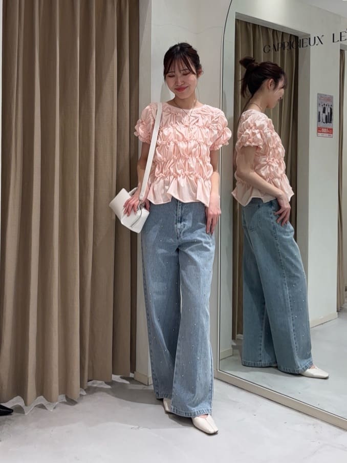 CAPRICIEUX LE'MAGEのスクエアステッチフラットシューズを使った