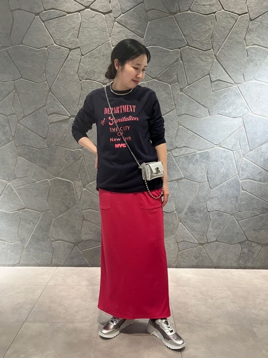 LASUDのNYCバイカラーロゴロングスリーブTを使ったコーディネートを紹介します。｜Rakuten Fashion(楽天ファッション／旧楽天ブランドアベニュー)5509524