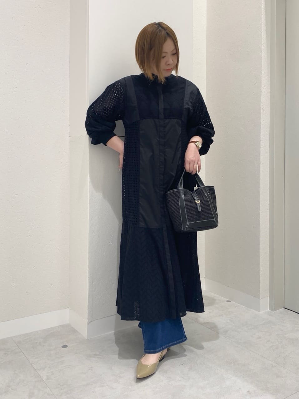 Vinのカットワークレースワンピースを使ったコーディネートを紹介します。｜Rakuten Fashion(楽天ファッション／旧楽天ブランドアベニュー)5513034