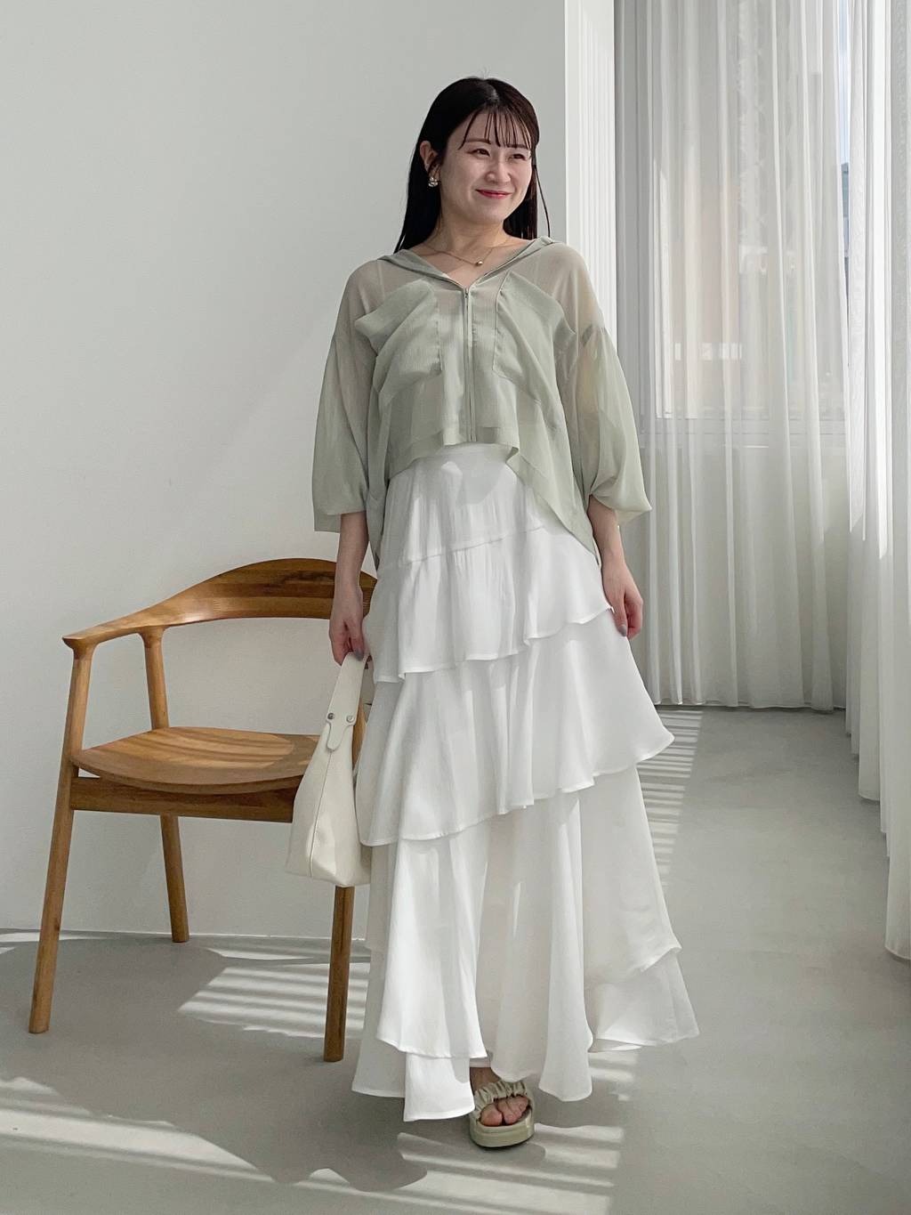 mysty womanの【リバイバル!】楊柳シアーZIPパーカーを使ったコーディネートを紹介します。｜Rakuten Fashion(楽天ファッション／旧楽天ブランドアベニュー)5514500