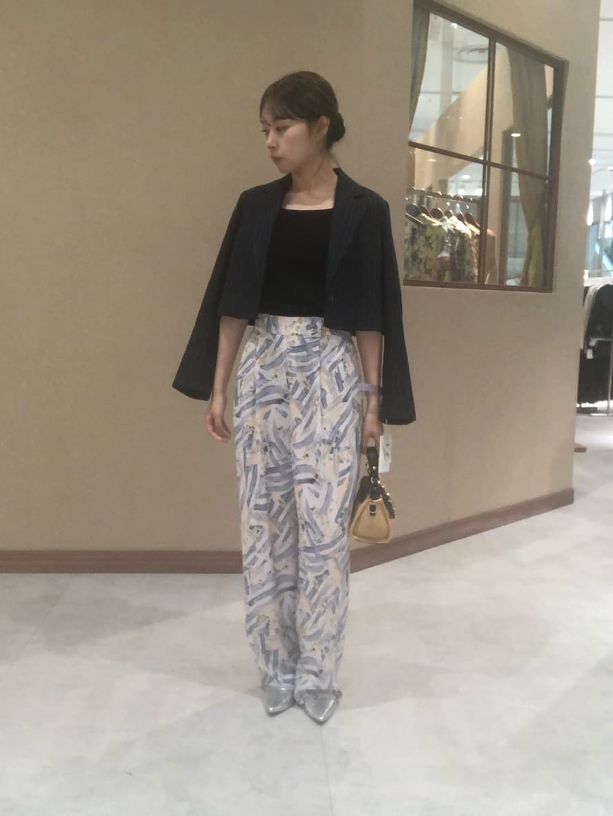 Vinのペイントタックワイドパンツを使ったコーディネートを紹介します。｜Rakuten Fashion(楽天ファッション／旧楽天ブランドアベニュー)5515432