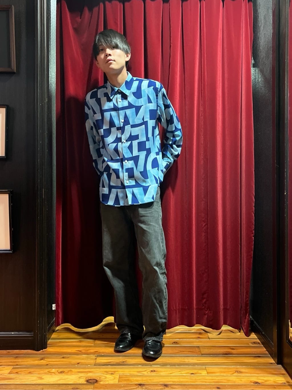 TAKEO KIKUCHIの【Made in JAPAN】スライドパズル柄 シャツを使ったコーディネートを紹介します。｜Rakuten Fashion(楽天ファッション／旧楽天ブランドアベニュー)5515573