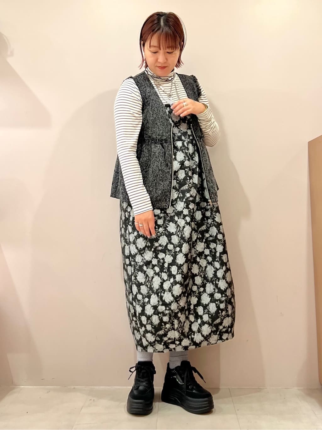 ESPERANZAのきゅんフィットインソールラインストーンスニーカーを使ったコーディネートを紹介します。｜Rakuten Fashion(楽天ファッション／旧楽天ブランドアベニュー)5520734