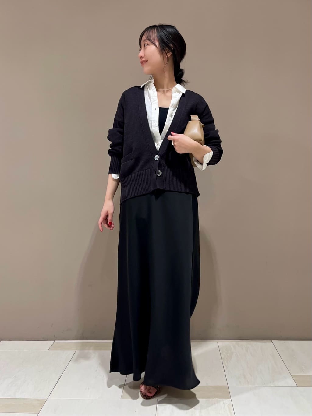 SLOBE IENAのテープヤーンカーディガンを使ったコーディネート SLOBE IENAのテープヤーンカーディガンを使ったコーディネート