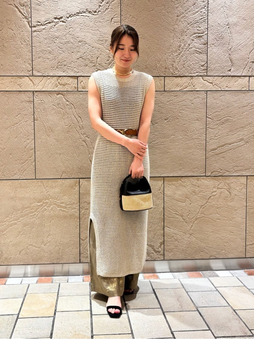 1er Arrondissementのメッシュタンクワンピースを使ったコーディネートを紹介します。｜Rakuten Fashion(楽天ファッション／旧楽天ブランドアベニュー)5526468