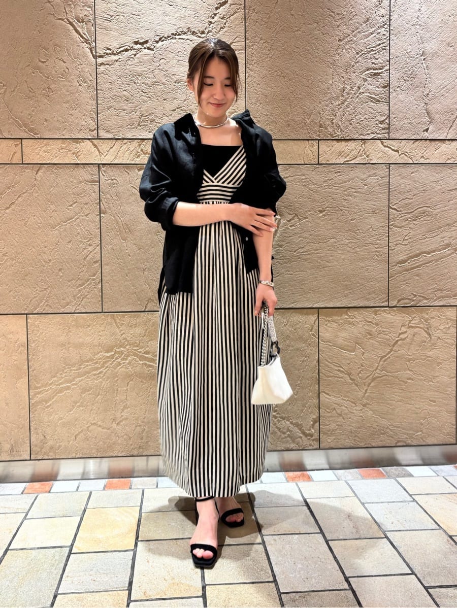 1er Arrondissementのウォッシュリネンシャツを使ったコーディネートを紹介します。｜Rakuten Fashion(楽天ファッション／旧楽天ブランドアベニュー)5527340