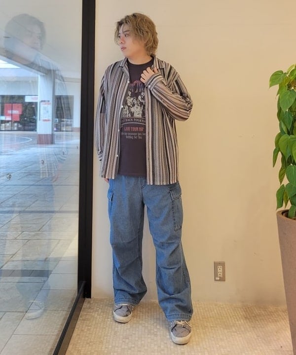 BEAMS HEARTのワイド デニム カーゴパンツを使ったコーディネートを紹介します。｜Rakuten Fashion(楽天ファッション／旧楽天ブランドアベニュー)5527818