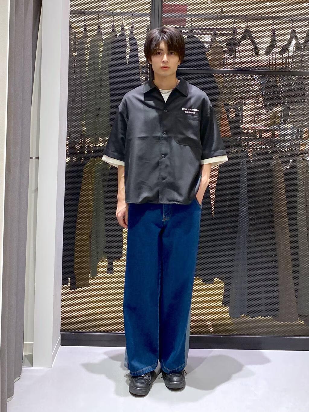 LAKOLEのレイヤード刺繍半袖シャツを使ったコーディネートを紹介します。｜Rakuten Fashion(楽天ファッション／旧楽天ブランドアベニュー)5530655