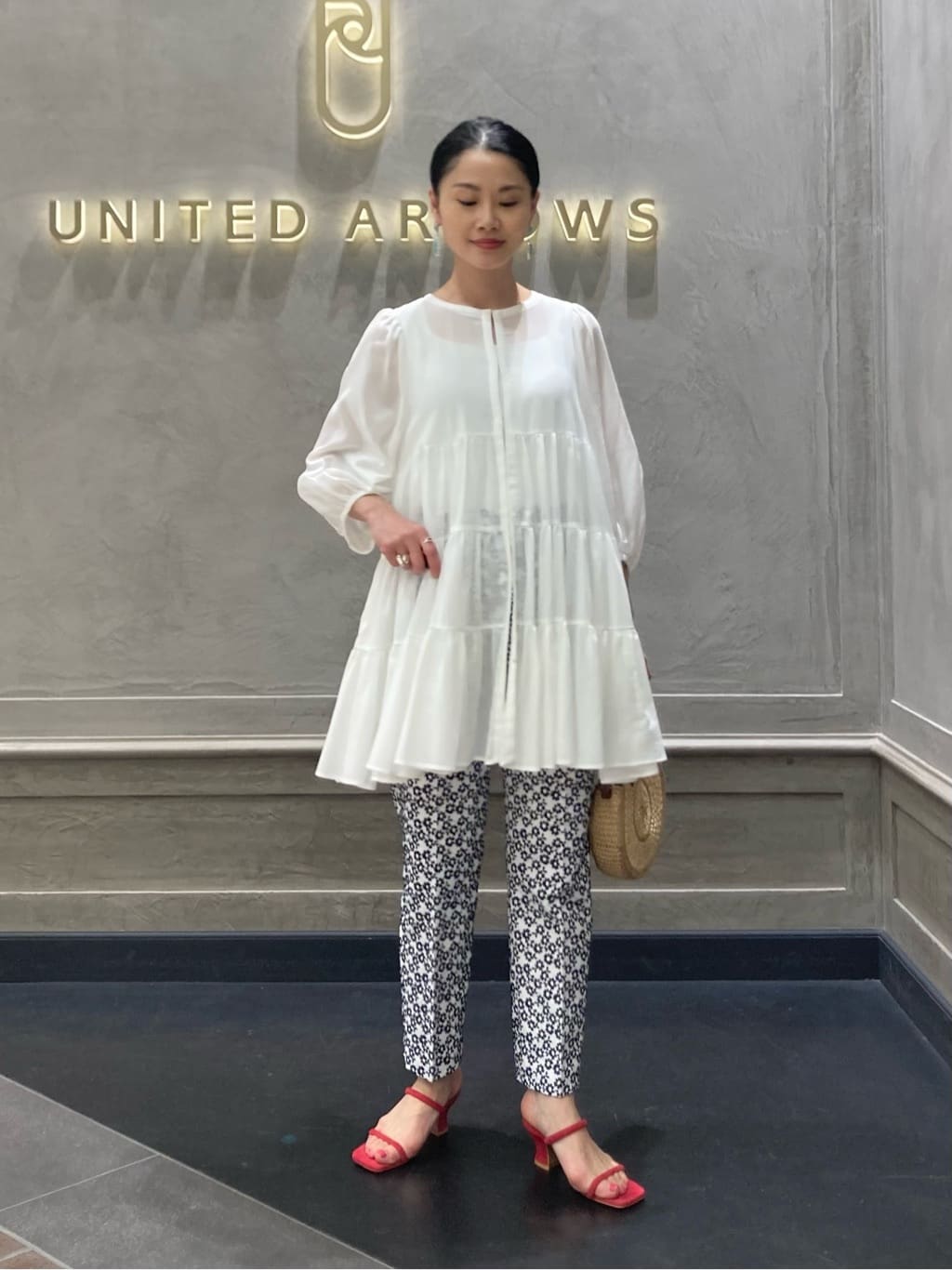 UNITED ARROWS LTD. OUTLET | シャイニー エンブロイダリー フラワー