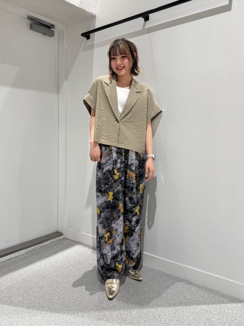 Vinのギンガムチェックハーフスリーブジャケットを使ったコーディネートを紹介します。｜Rakuten Fashion(楽天ファッション／旧楽天ブランドアベニュー)5540347