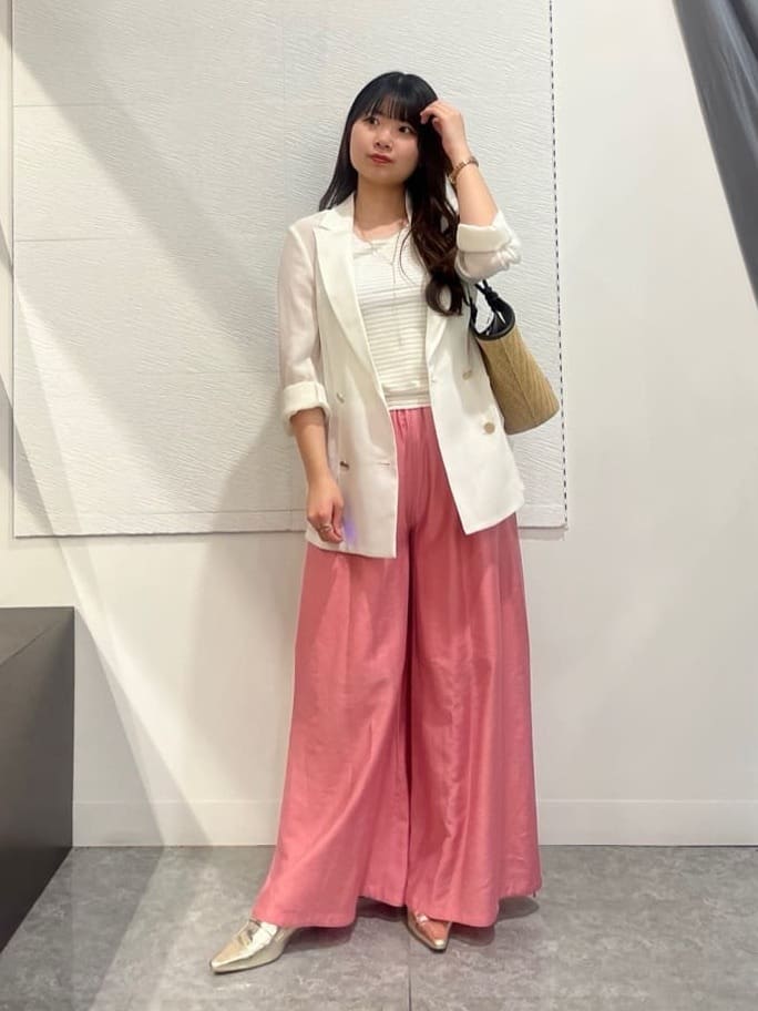 Vinのラメボーダーチュールタンクトップを使ったコーディネートを紹介します。｜Rakuten Fashion(楽天ファッション／旧楽天ブランドアベニュー)5540683