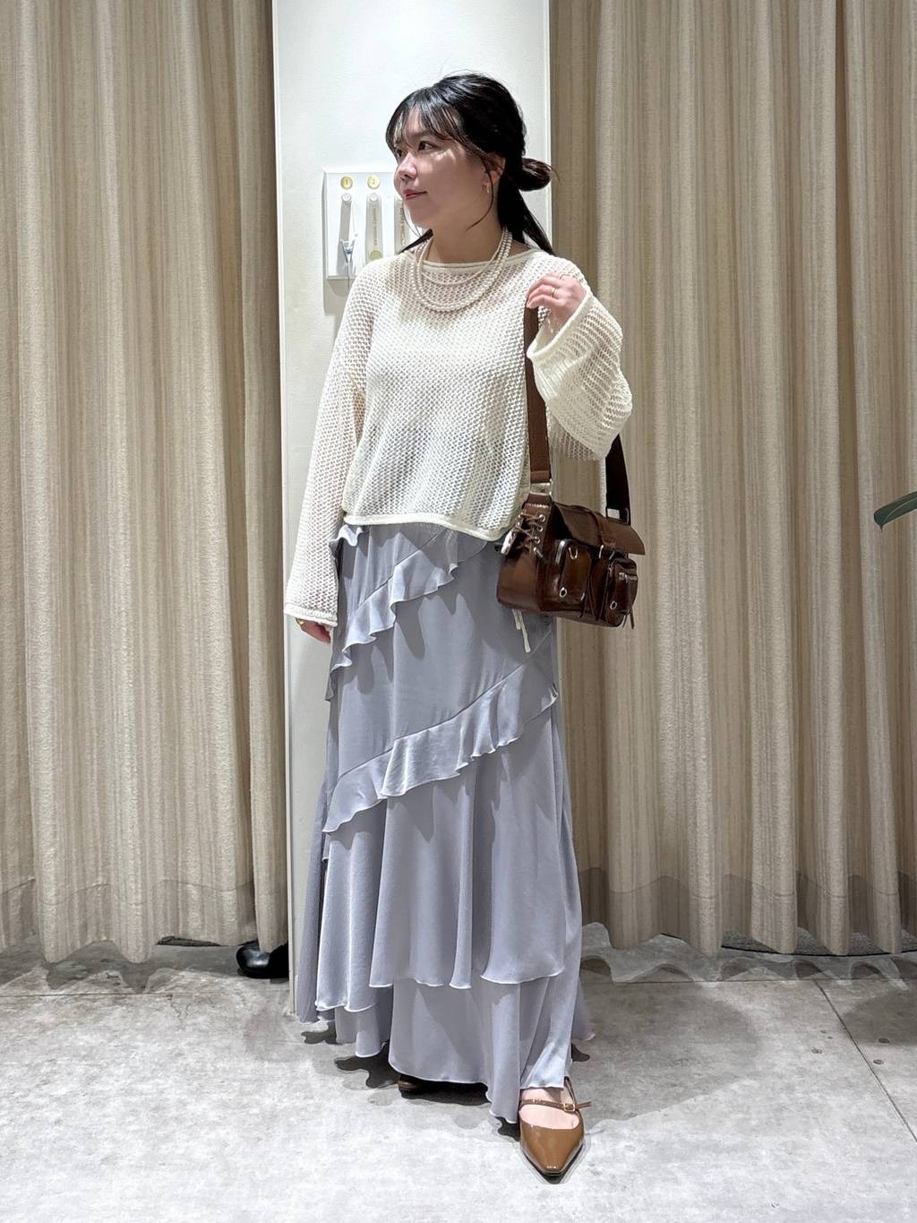 mysty womanのフリルエスカルゴスカートを使ったコーディネートを紹介します。｜Rakuten Fashion(楽天ファッション／旧楽天ブランドアベニュー)5541102