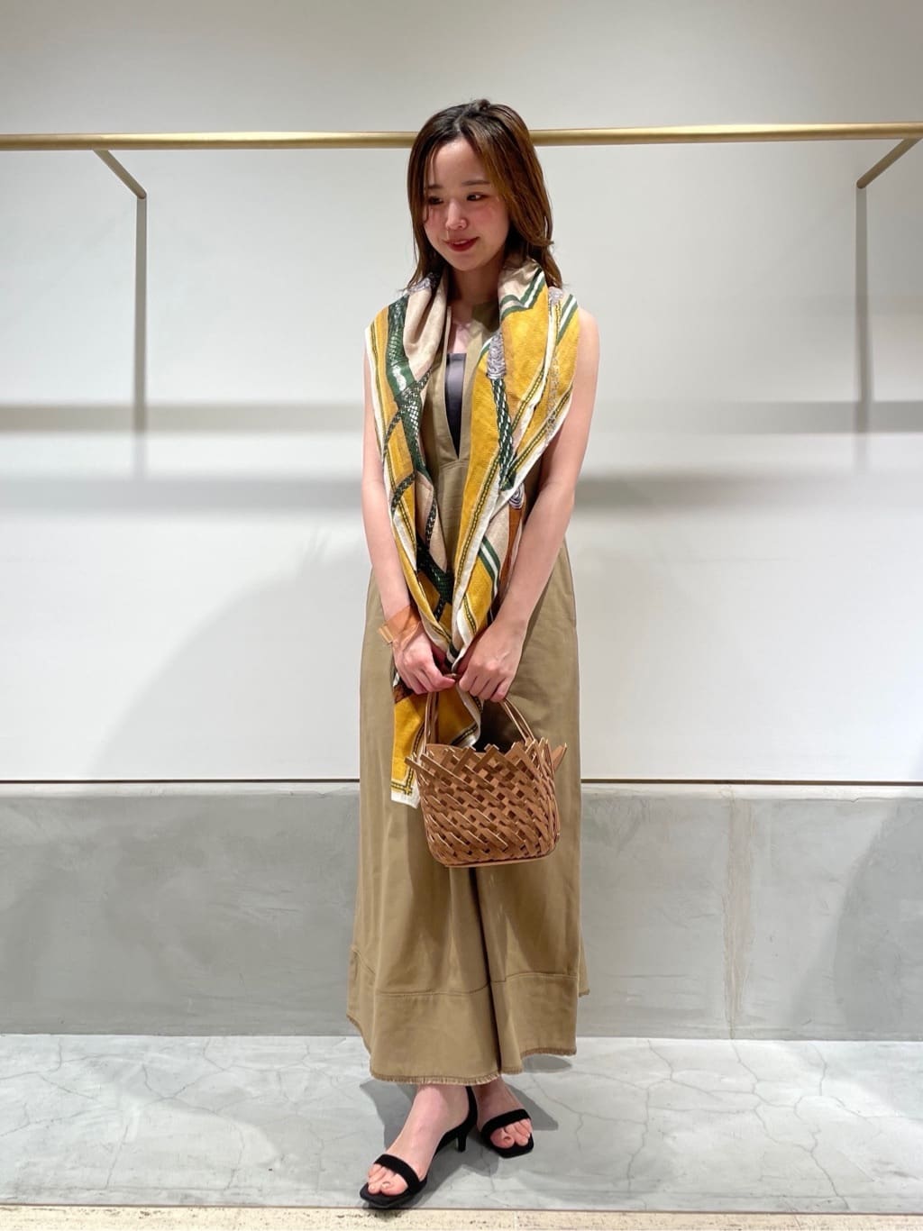 1er Arrondissementの<MARY AL TERNA (メアリ オル ターナ)>"KAGO"トートバッグを使ったコーディネートを紹介します。｜Rakuten Fashion(楽天ファッション／旧楽天ブランドアベニュー)5541318