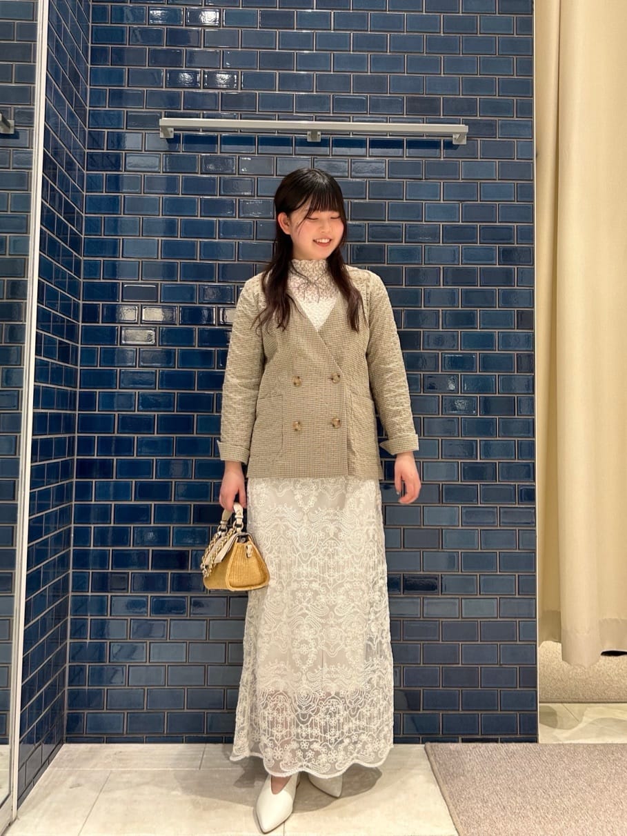 Vinのコードレースメッシュスカートを使ったコーディネートを紹介します。｜Rakuten Fashion(楽天ファッション／旧楽天ブランドアベニュー)5541581