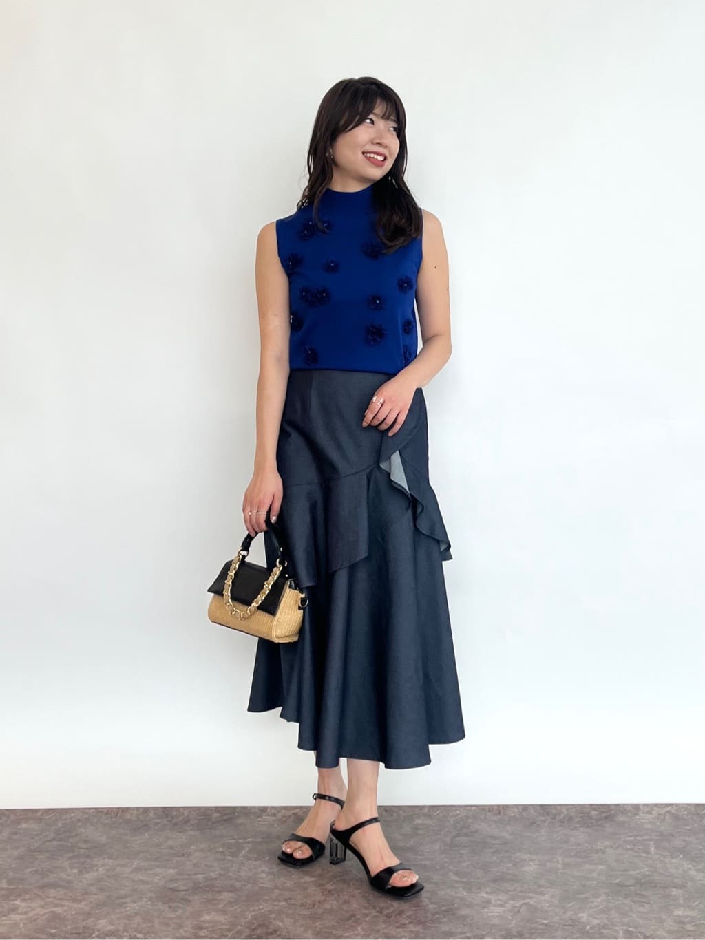 Vinのラッフルマーメイドスカートを使ったコーディネートを紹介します。｜Rakuten Fashion(楽天ファッション／旧楽天ブランドアベニュー)5544135