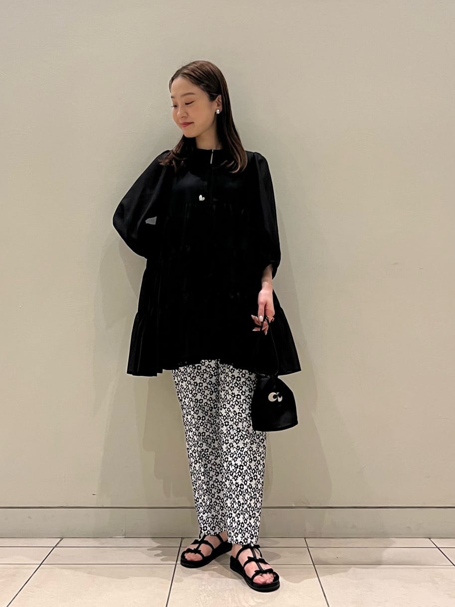 UNITED ARROWS LTD. OUTLET | シャイニー エンブロイダリー フラワー