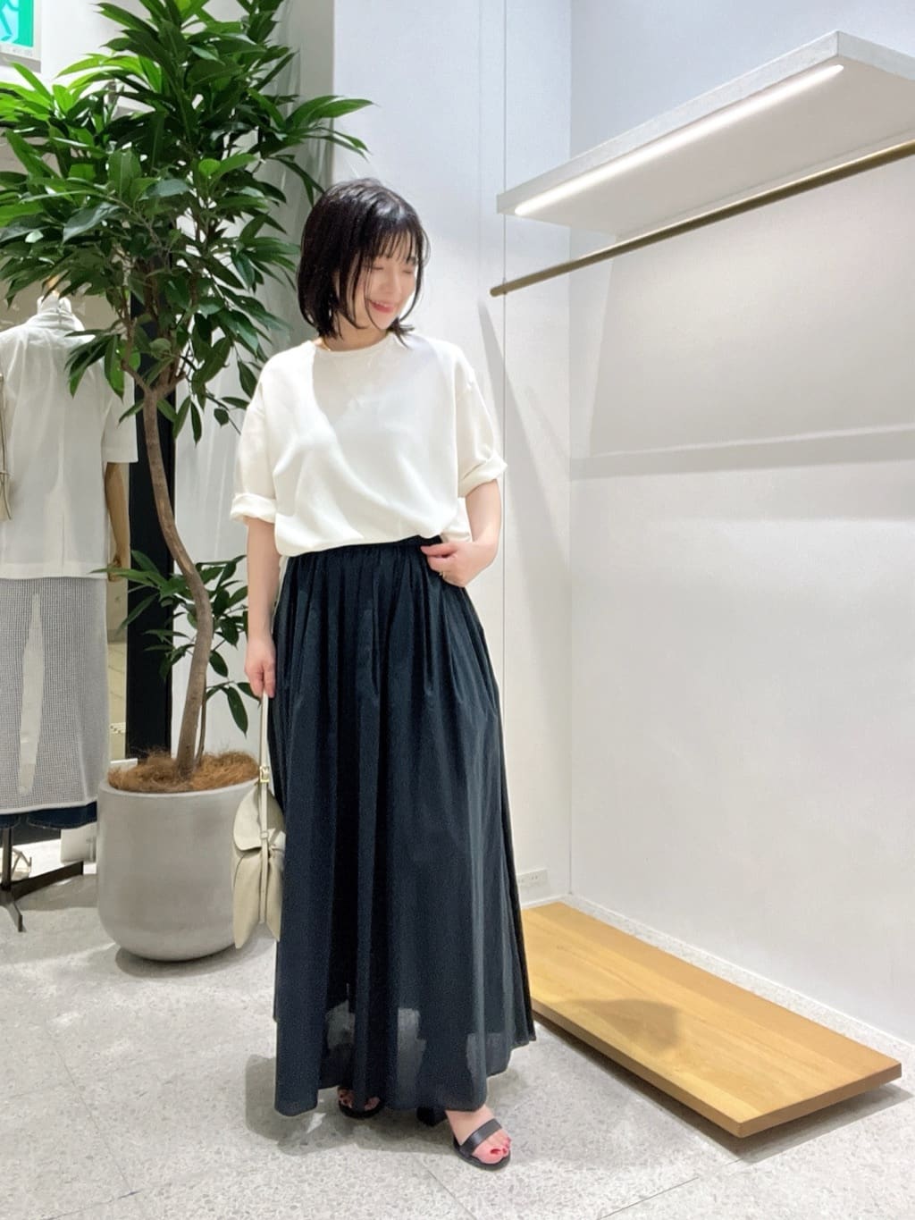 Whim GazetteのVガゼットハーフスリーブプルオーバーを使った
