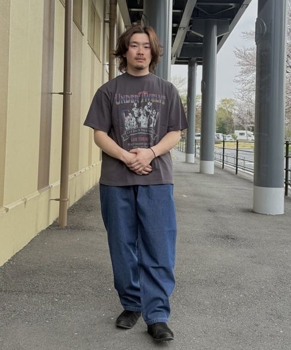 BEAMS HEARTのワイルド グラフィック プリント Tシャツを使ったコーディネートを紹介します。｜Rakuten Fashion(楽天ファッション／旧楽天ブランドアベニュー)5561272