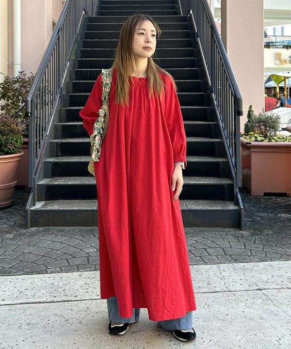 BEAMS HEARTのリネンミックス オフショルダーワンピースを使ったコーディネートを紹介します。｜Rakuten Fashion(楽天ファッション／旧楽天ブランドアベニュー)5561295