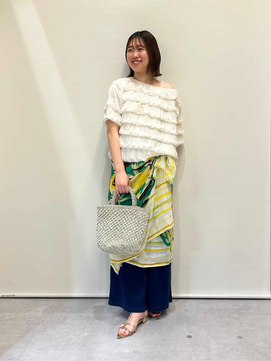 Vinのデニムライクスウェットパンツを使ったコーディネートを紹介します。｜Rakuten Fashion(楽天ファッション／旧楽天ブランドアベニュー)5562113