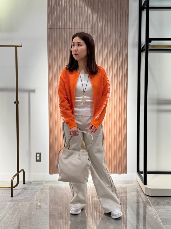 Vinの2WAYニットタンクトップを使ったコーディネートを紹介します。｜Rakuten Fashion(楽天ファッション／旧楽天ブランドアベニュー)5565559