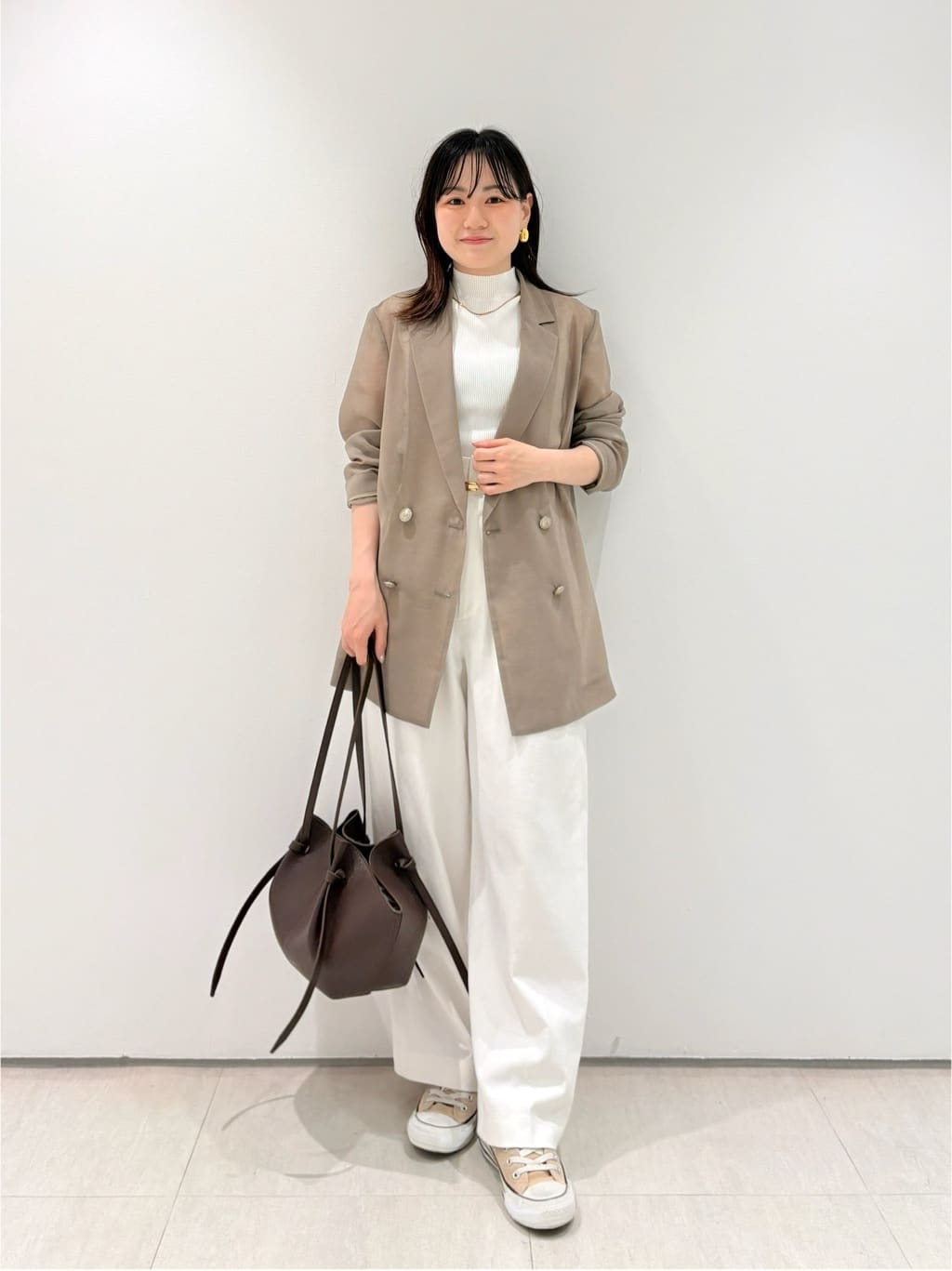 allurevilleのワルツシアーオーガンジャケットを使ったコーディネートを紹介します。｜Rakuten Fashion(楽天ファッション／旧楽天ブランドアベニュー)5565579
