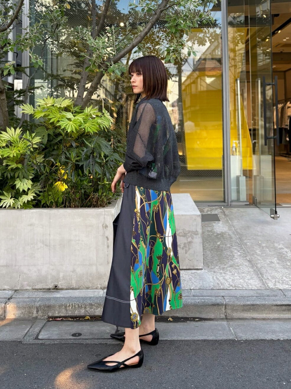 LOVELESSのメッシュニットカーディガンを使ったコーディネートを紹介します。｜Rakuten Fashion(楽天ファッション／旧楽天ブランドアベニュー)5567444