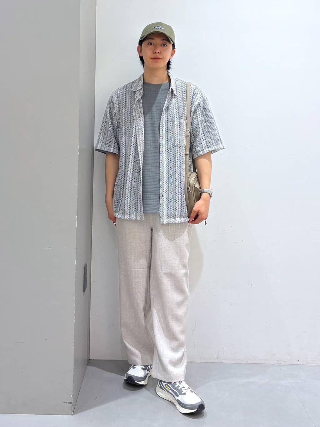 LAKOLEのストライプレース半袖シャツを使ったコーディネートを紹介します。｜Rakuten Fashion(楽天ファッション／旧楽天ブランドアベニュー)5567518