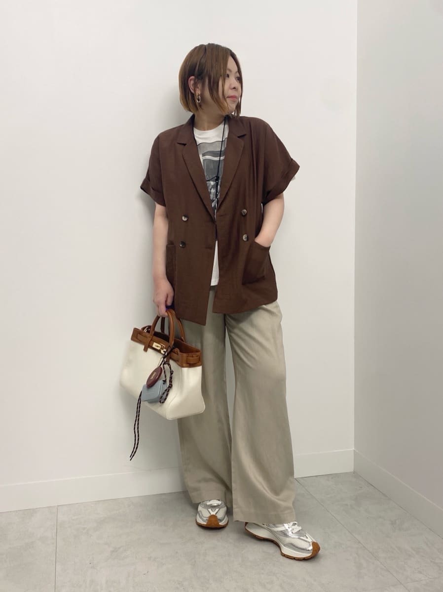 LASUDのグラフィックプリントベーシックTEEを使ったコーディネートを紹介します。｜Rakuten Fashion(楽天ファッション／旧楽天ブランドアベニュー)5572901