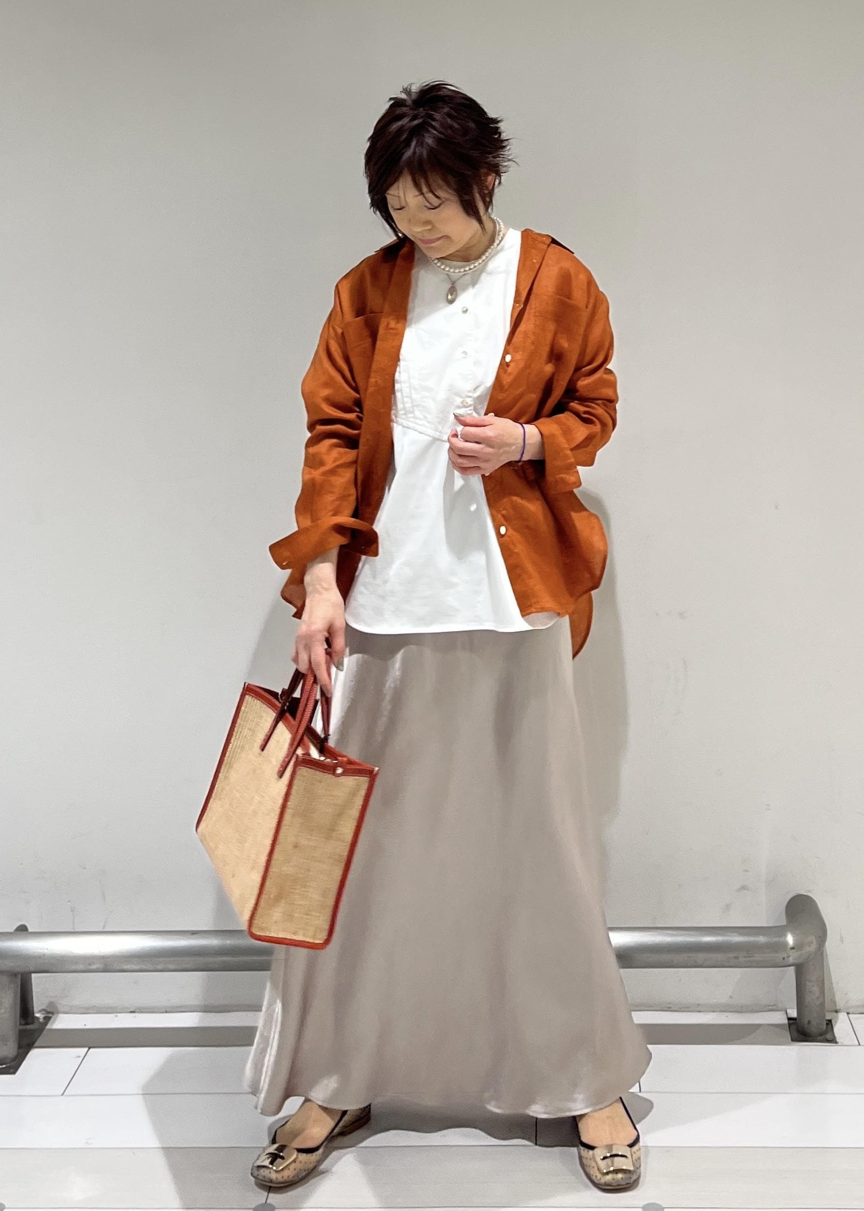 ROPE'の【洗える】ヨーロピアンリネンベーシックシャツ/一部セットアップ対応を使ったコーディネートを紹介します。｜Rakuten Fashion(楽天ファッション／旧楽天ブランドアベニュー)5603116