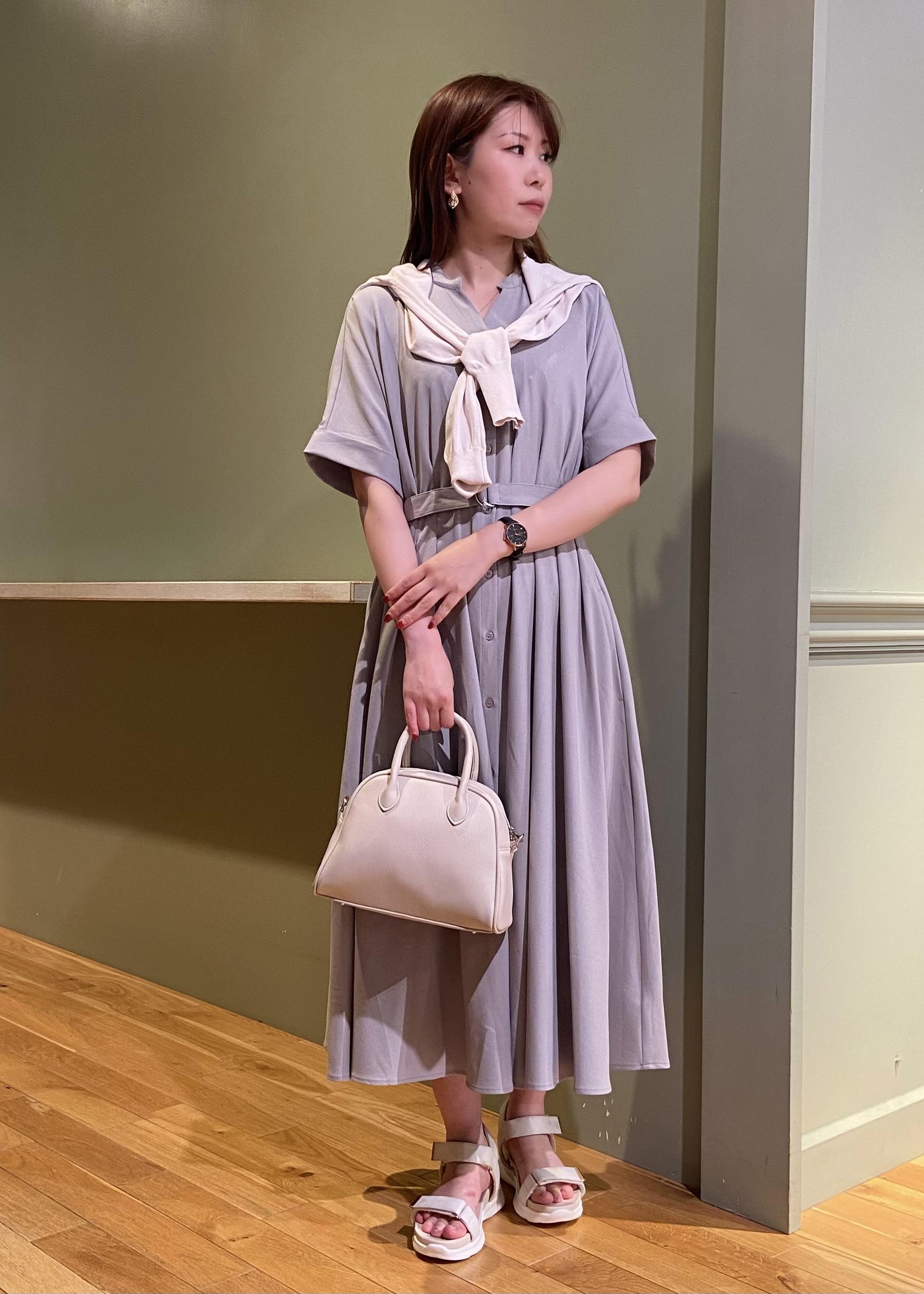 ROPE' PICNICの【3サイズ展開】シャツコンシャス半袖ワンピースを使ったコーディネートを紹介します。｜Rakuten Fashion(楽天ファッション／旧楽天ブランドアベニュー)5649043