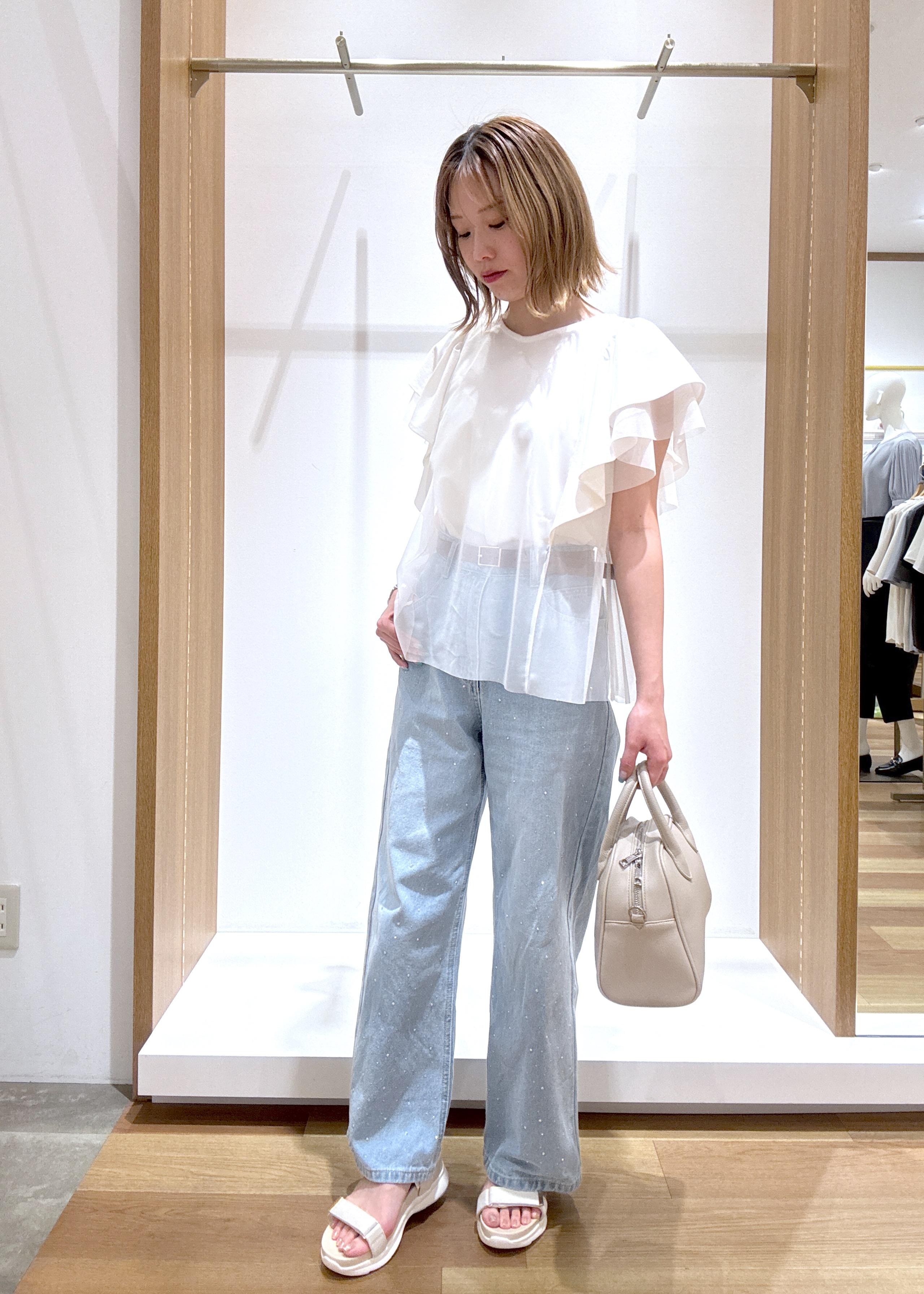 ROPE' PICNICの【UVカット・接触冷感】Cutee チュールレイヤード風フリルトップスを使ったコーディネートを紹介します。｜Rakuten Fashion(楽天ファッション／旧楽天ブランドアベニュー)5649449