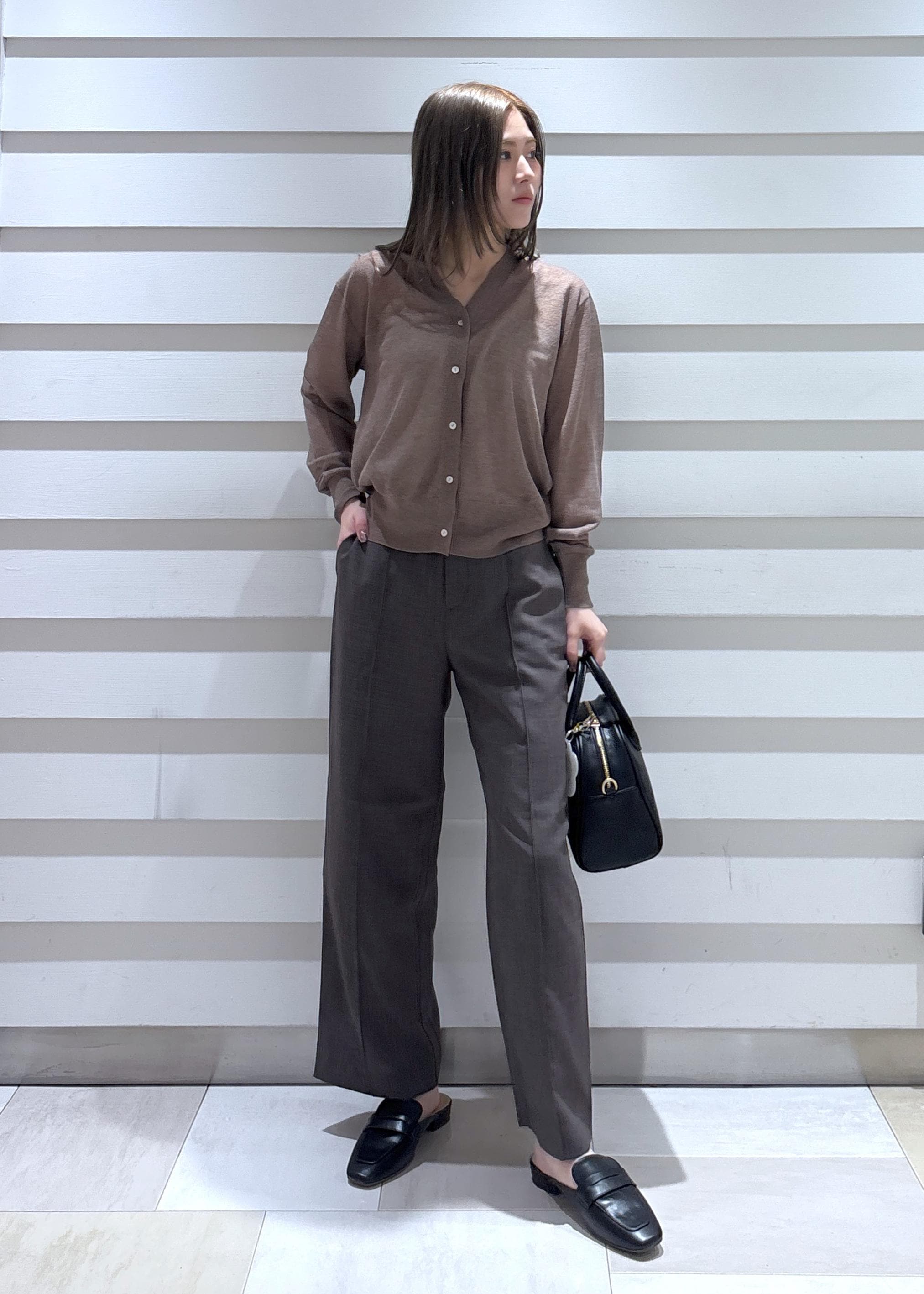 ROPE' PICNICのLEVITAシアーニットカーディガンを使ったコーディネートを紹介します。｜Rakuten Fashion(楽天ファッション／旧楽天ブランドアベニュー)5665484