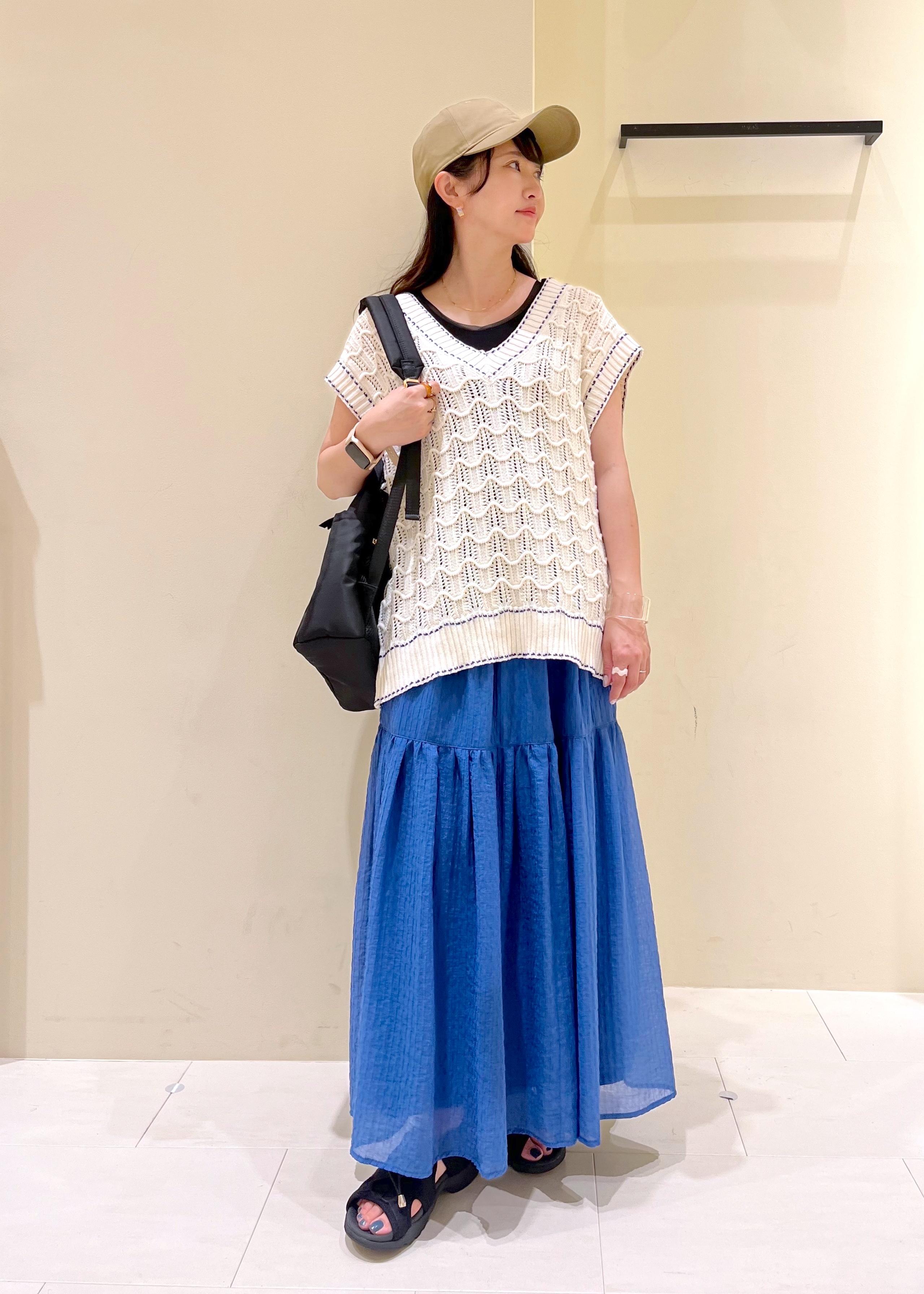 ROPE' PICNICの配色ステッチ透かし編みニットベストを使ったコーディネートを紹介します。｜Rakuten Fashion(楽天ファッション／旧楽天ブランドアベニュー)5665615