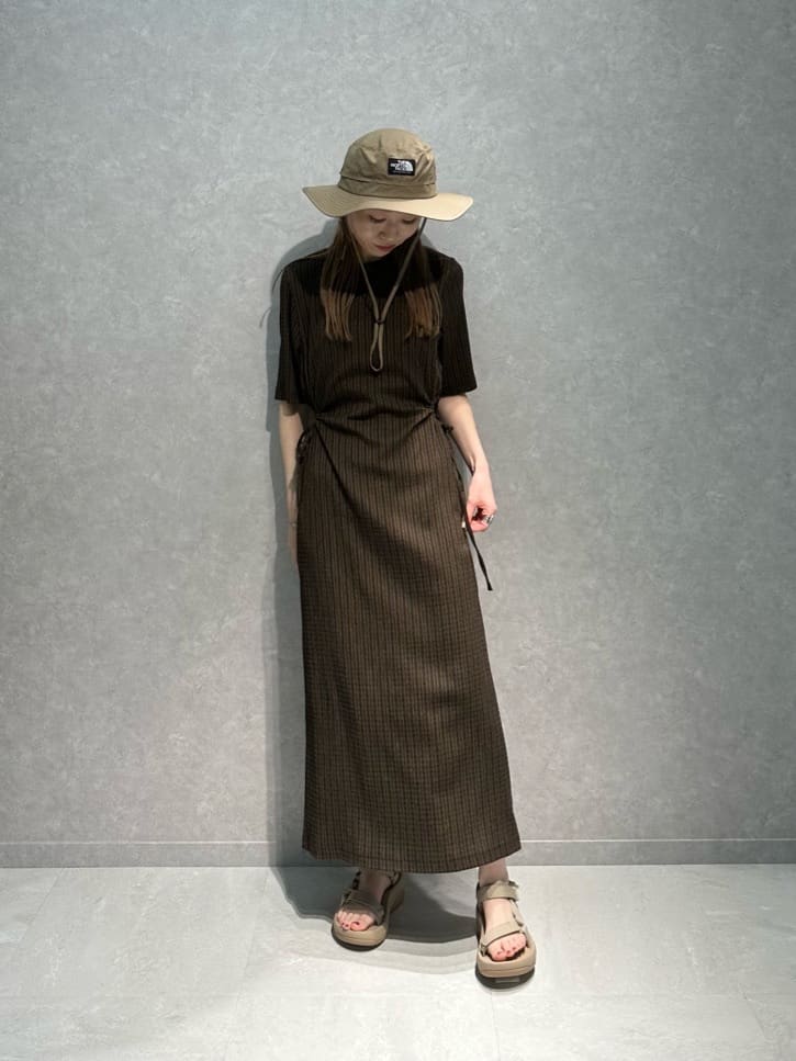 BEAUTY&YOUTH UNITED ARROWSのサイドホール ショートスリーブ ワンピースを使ったコーディネートを紹介します。|Rakuten Fashion(楽天ファッション/旧楽天ブランドアベニュー)5576415