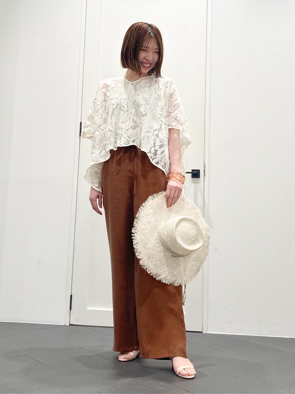 1er Arrondissementの【追加】キュプラフィブリルイージーパンツを使ったコーディネートを紹介します。｜Rakuten Fashion(楽天ファッション／旧楽天ブランドアベニュー)5581697